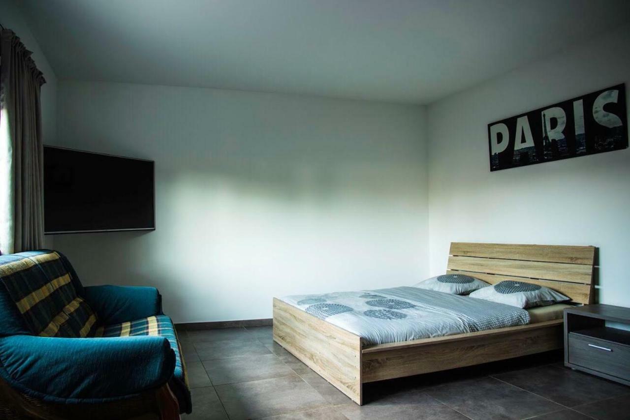 Anderlecht Residence La Floraison מראה חיצוני תמונה
